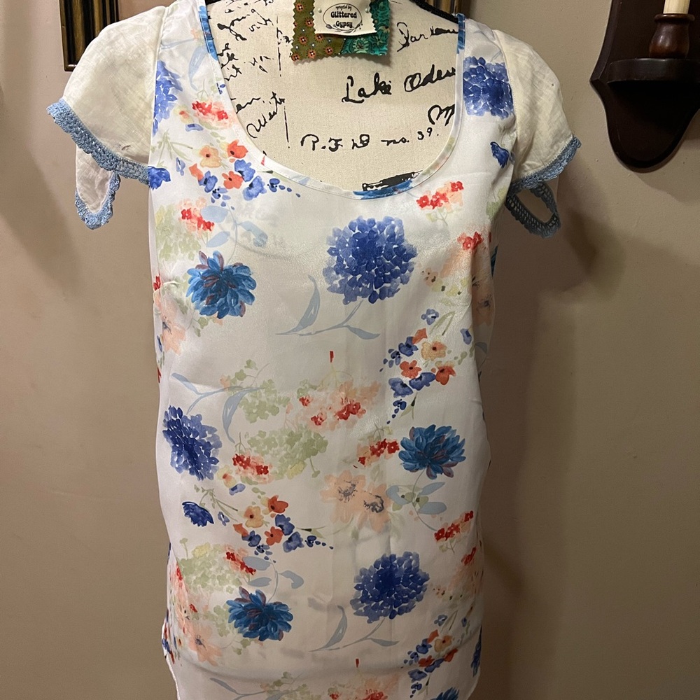 Floral Women's Tank Top with Vintage Sleeves
